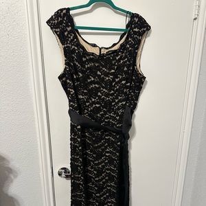 Evening dress in black lace Plus Size